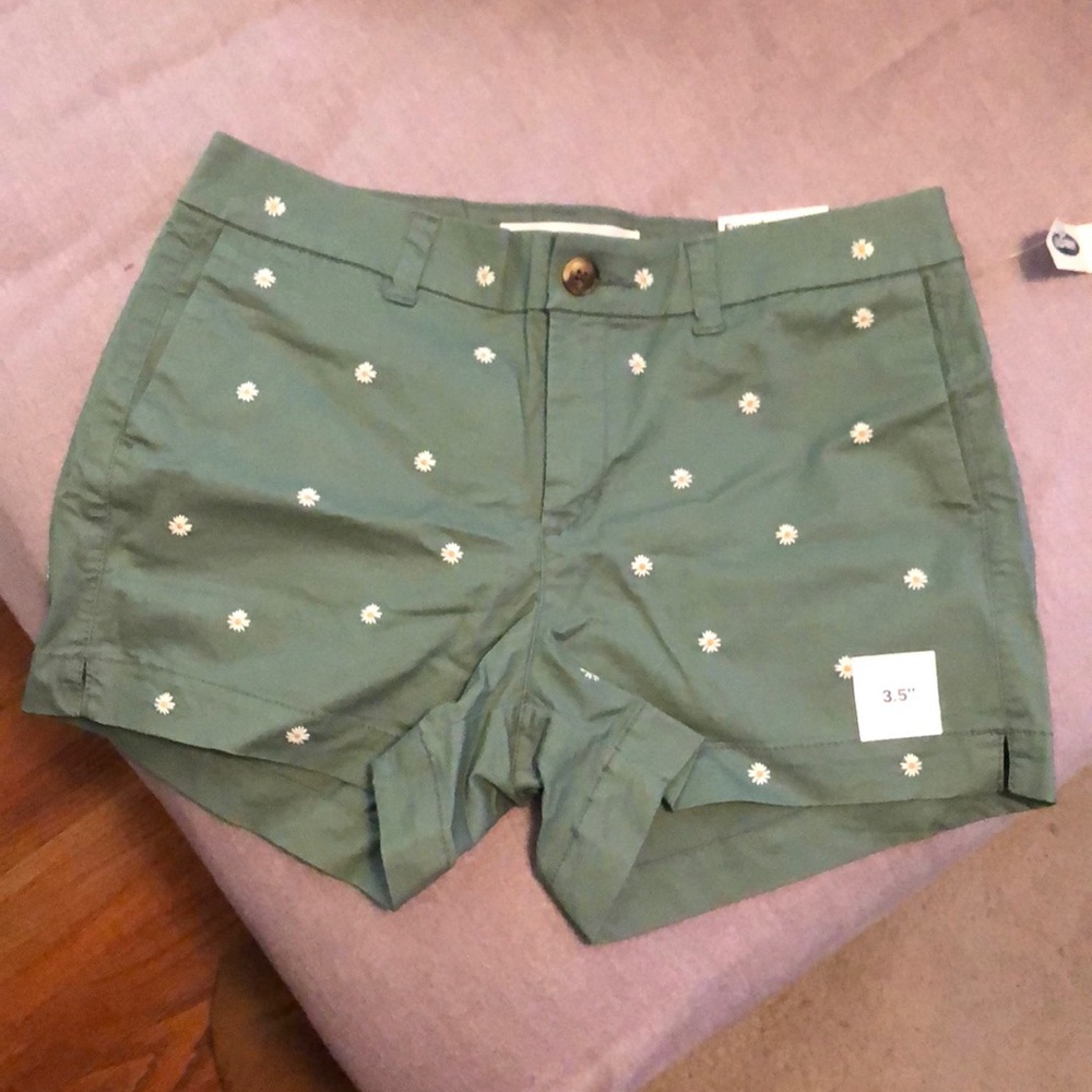 Old navy green floral shorts